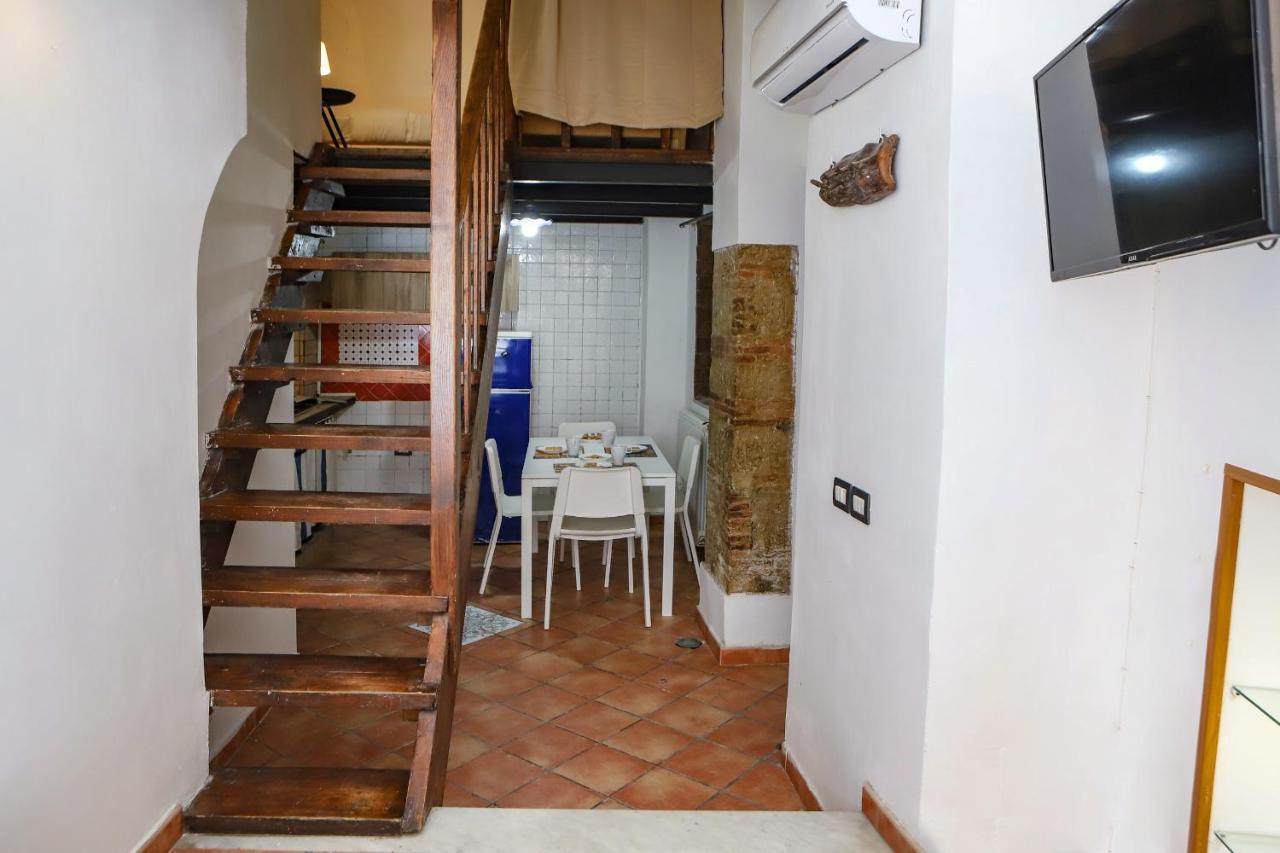 Studio Flat In The Historical Center By Wonderful Italy Apartment *